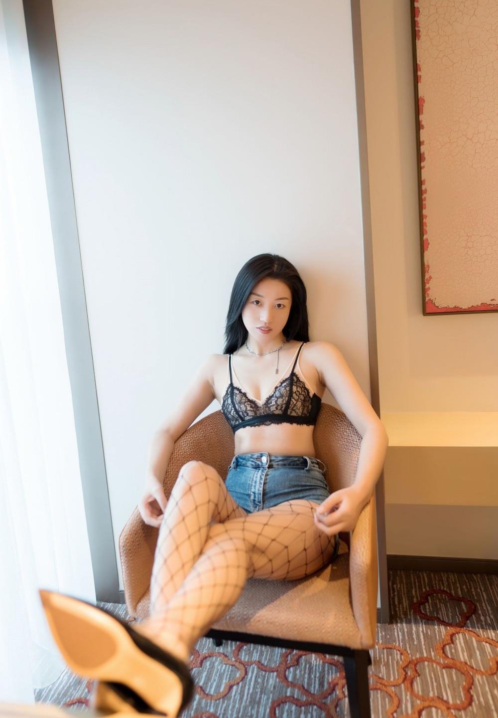 �°׷�ħŮ������