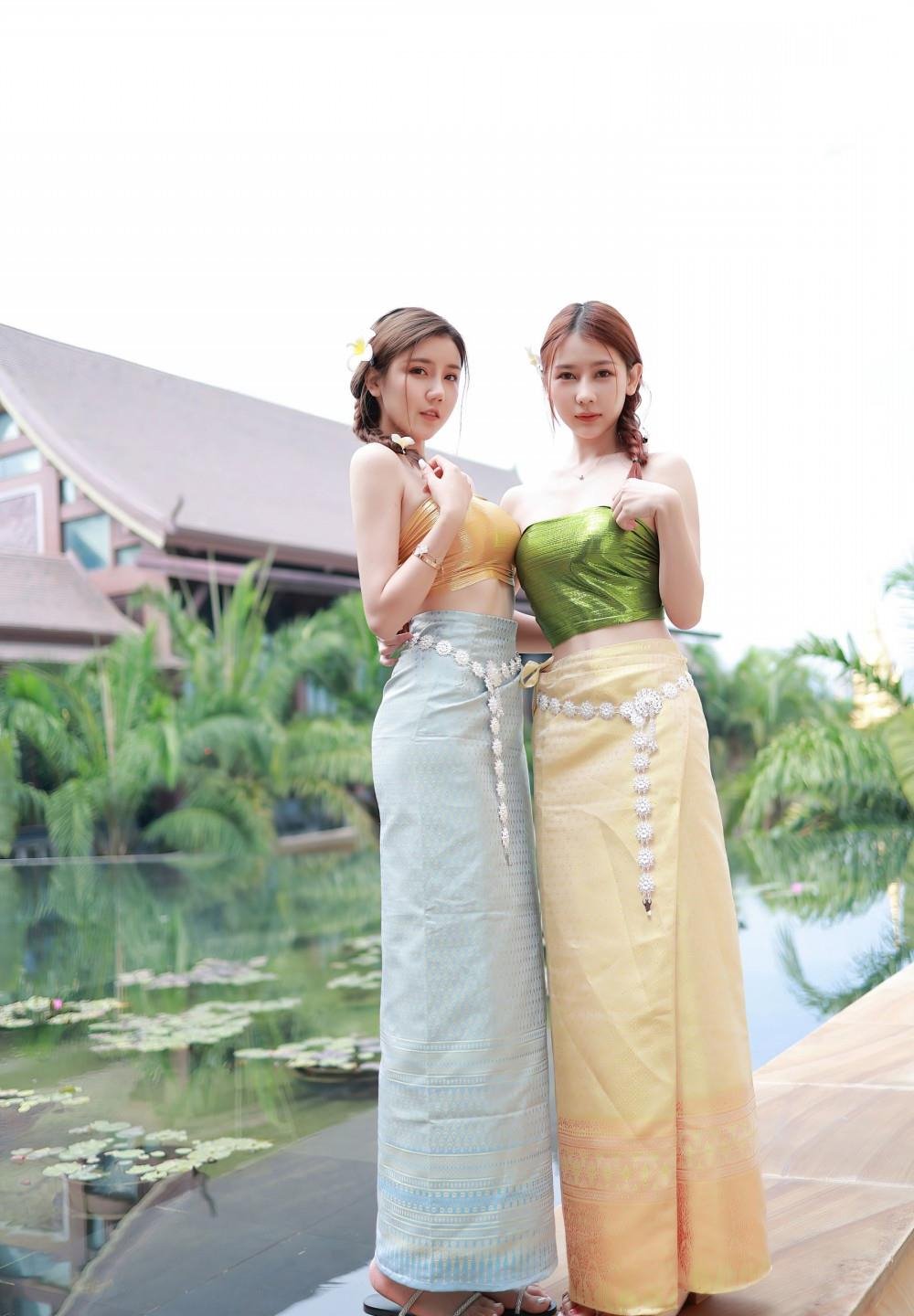 �첥������ɫ