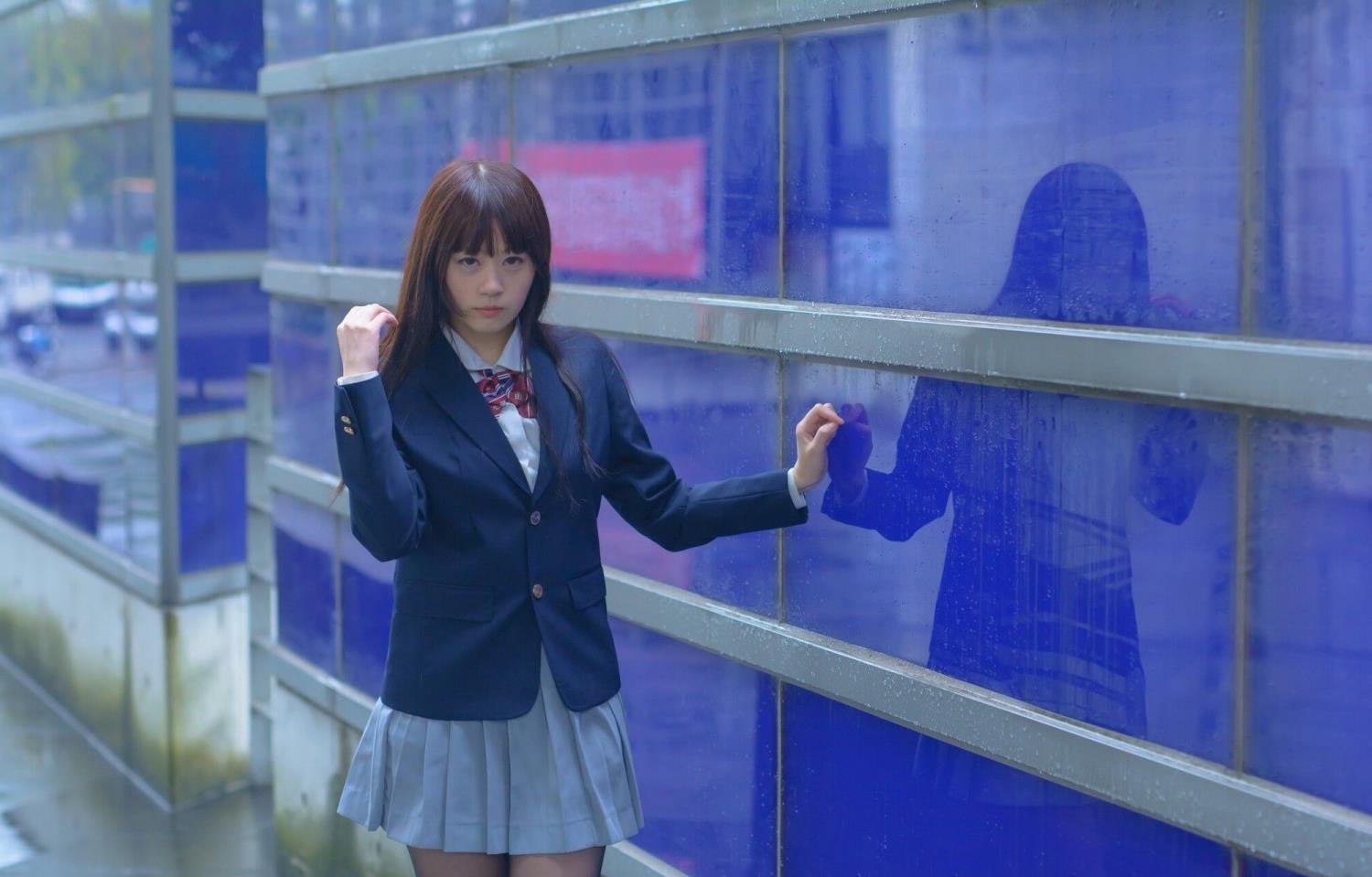 ������������Ů���Ŀ�Ԫ