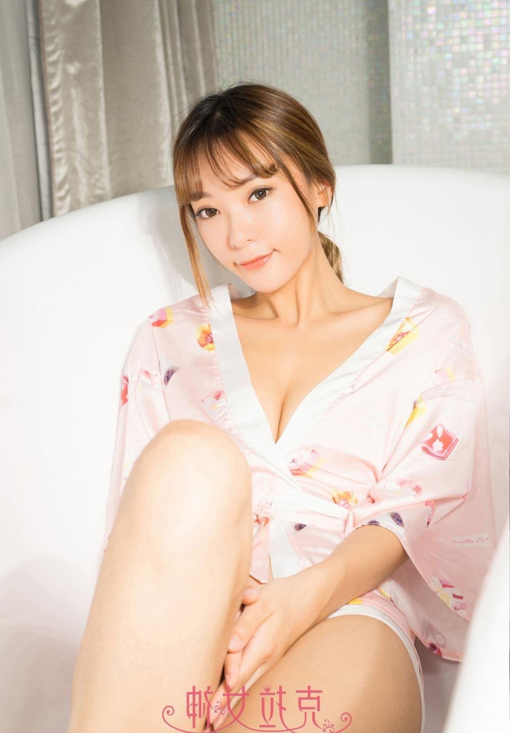 ���˺���Ů�Ǹ���Ƶ